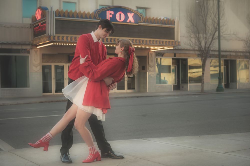 50s themed couples photoshoot taken in downtown Spokane by Jessica Rae photography. Fox Theater.