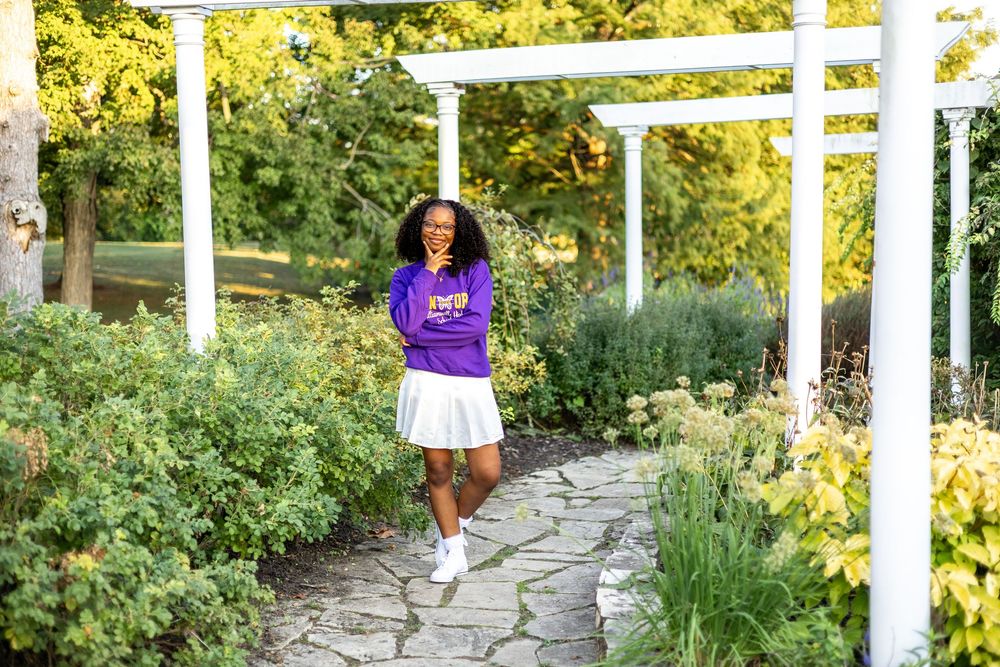 Central Illinois Photographer captures a senior session at Washington Park in Springfield, IL