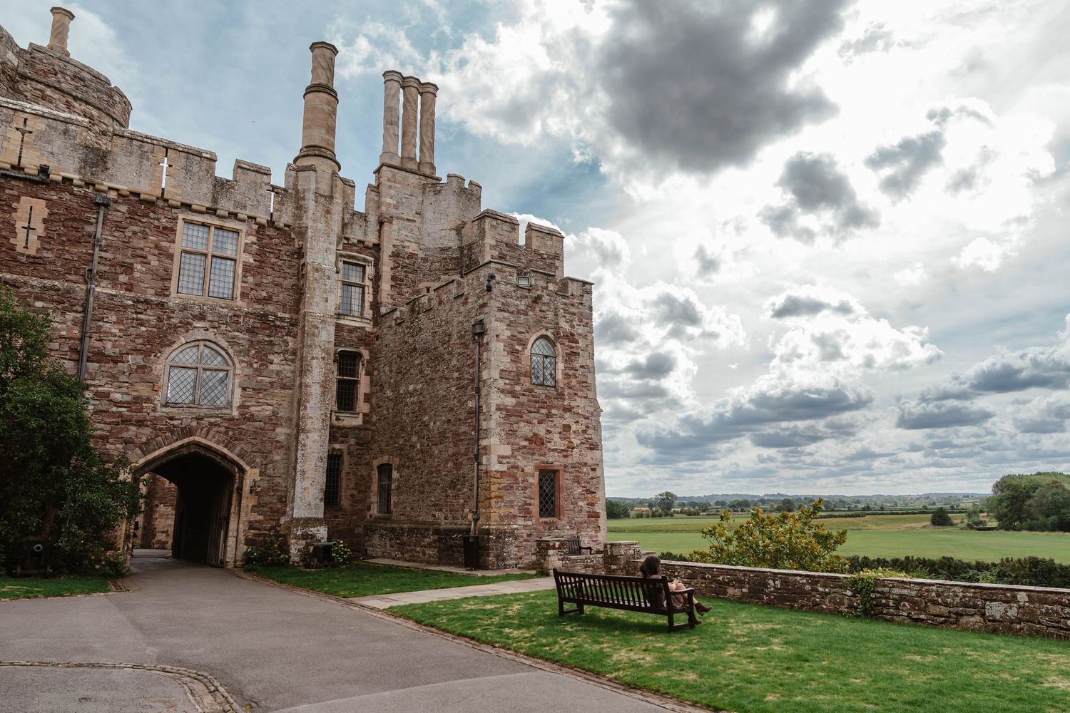 Cotswolds Wedding Photographer Gloucestershire Berkeley Castle