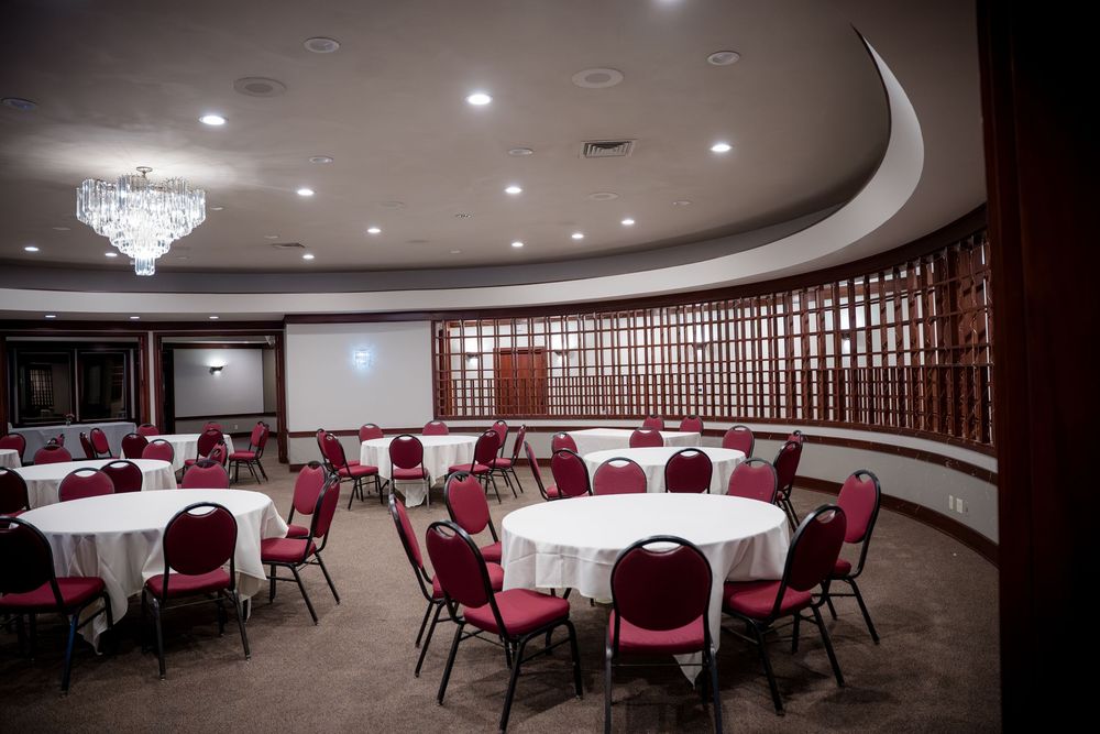 The Yolo Fliers Club reception hall in Woodland, California. Photo by Ashley Nicole Baeza, Woodland wedding photographer