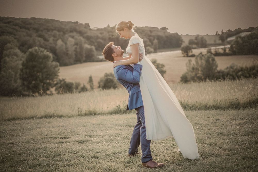 Romantic couple during their destination wedding in Lot, South West France