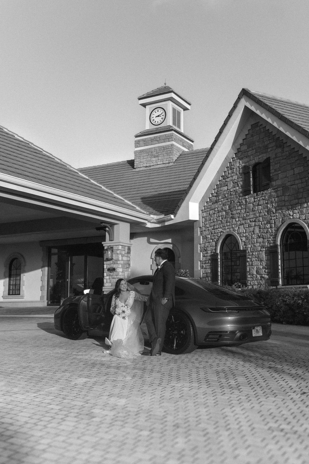 classic car wedding photo shoot