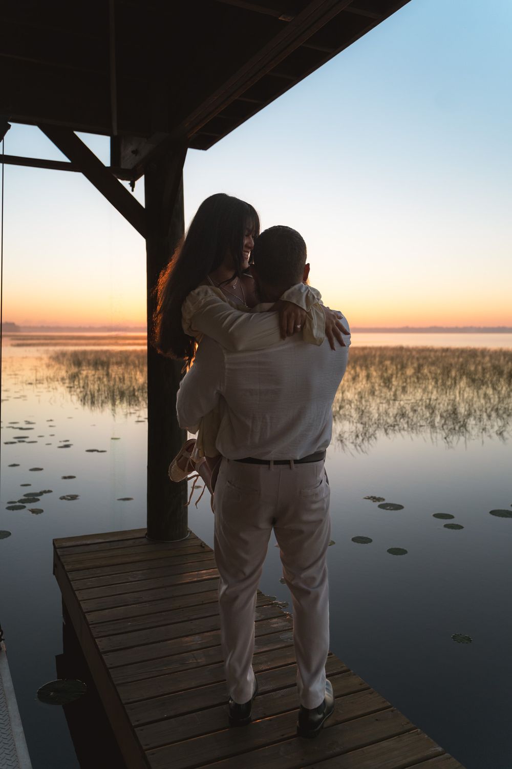 couples sunrise dock photo ideas