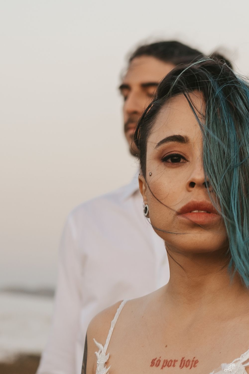 Ensaio de casal no Rio de Janeiro | Praia e luz natural do pôr do sol