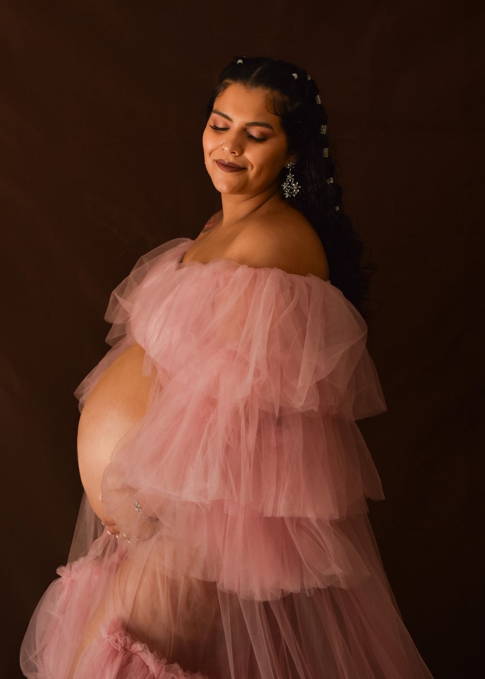 maternity, pink dress, mom, mother, brown, photography, photoshoot, professional, studio, portrait