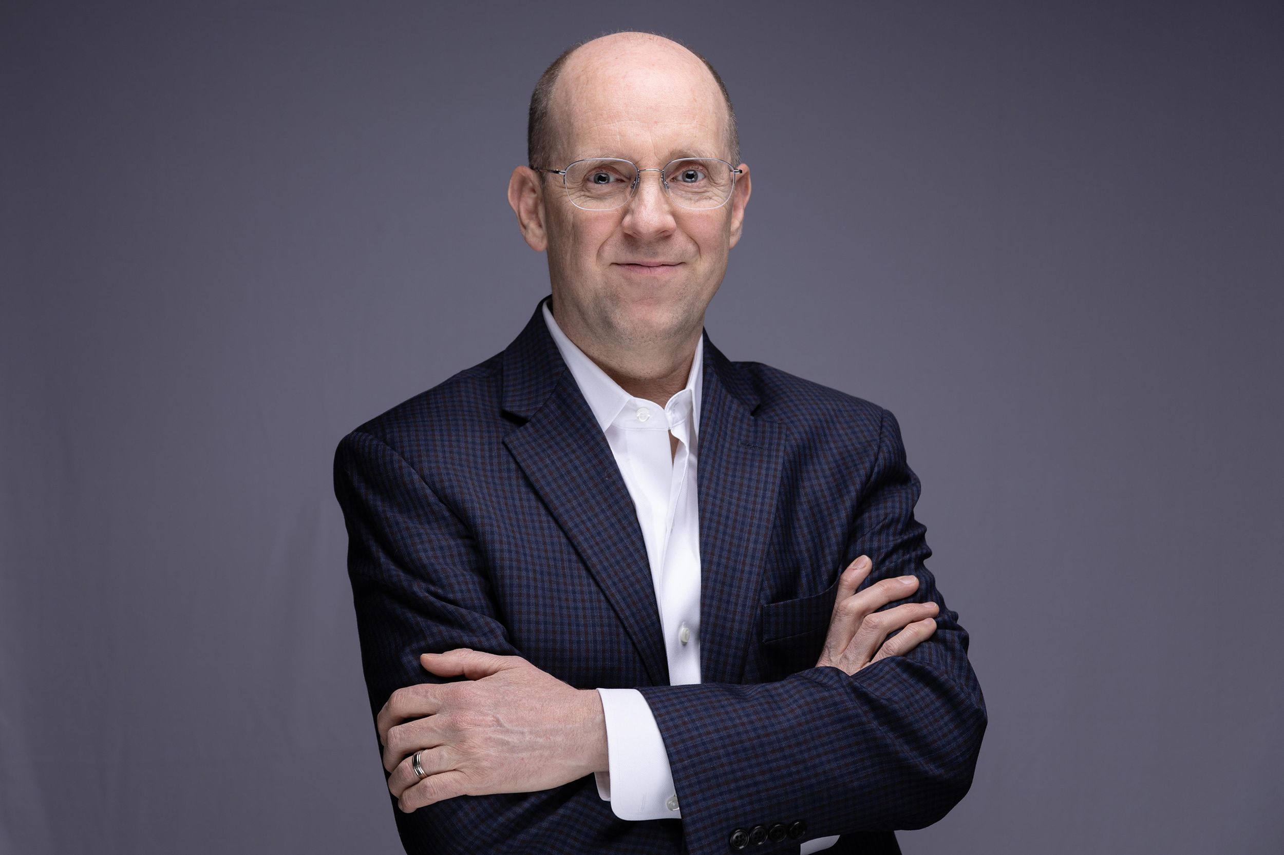 Professional headshot of a business man in Northern NJ