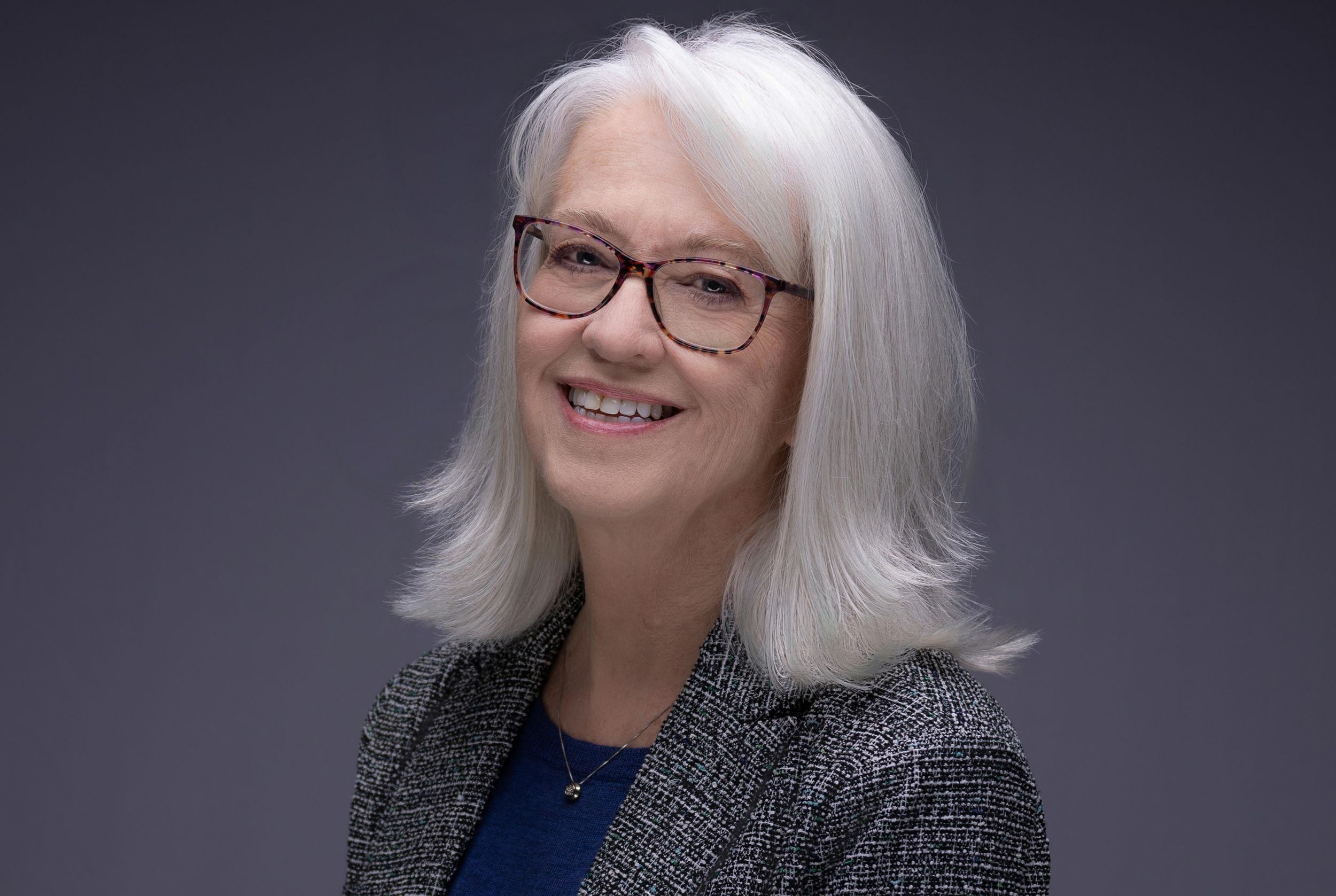 Professional headshot of a business woman in Northern NJ