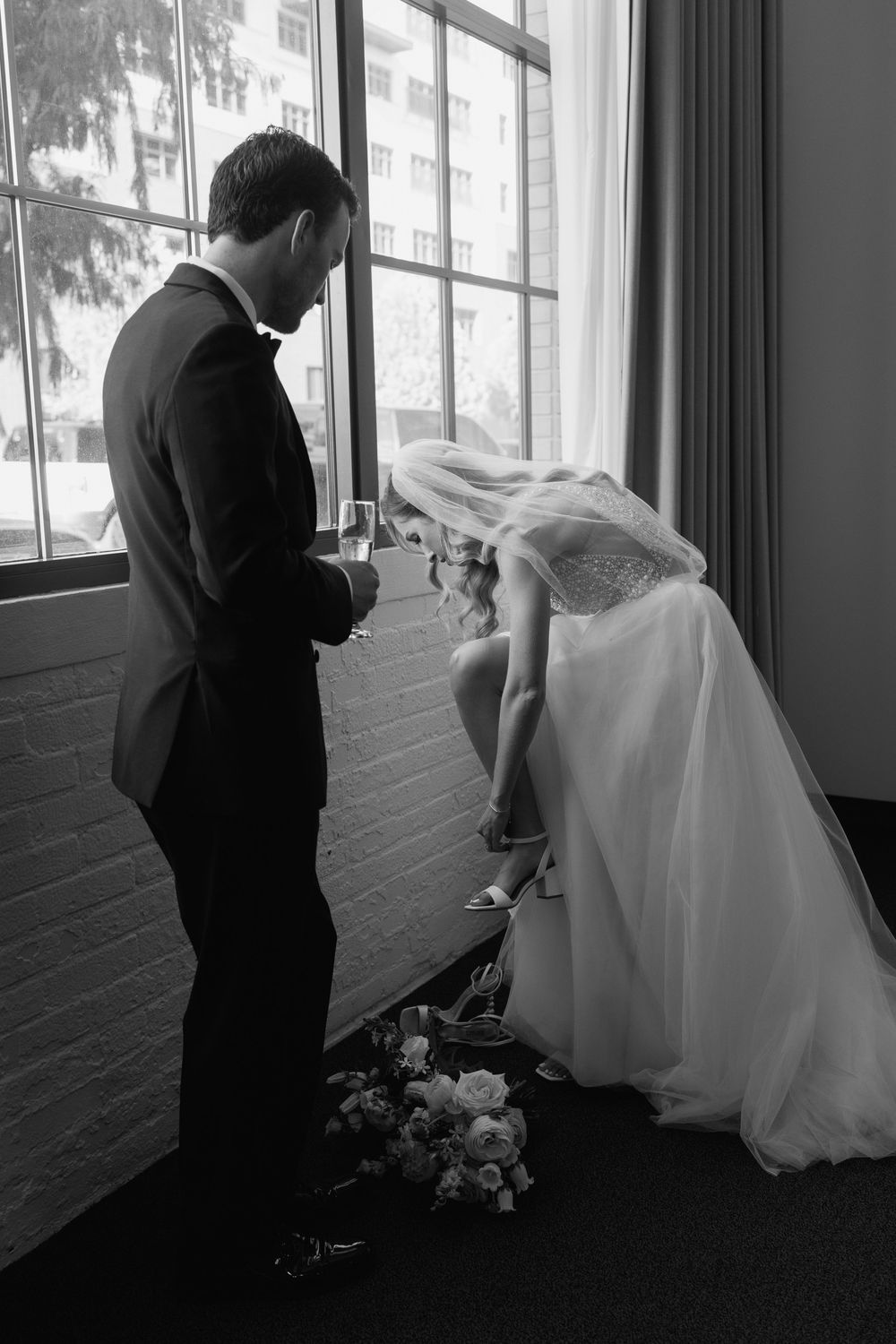 documentary photo of oklahoma bride and groom taken by oklahoma wedding photographer