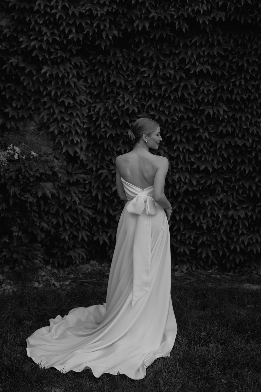 bride and groom at oklahoma venue taken by an oklahoma wedding photographer in edmond oklahoma