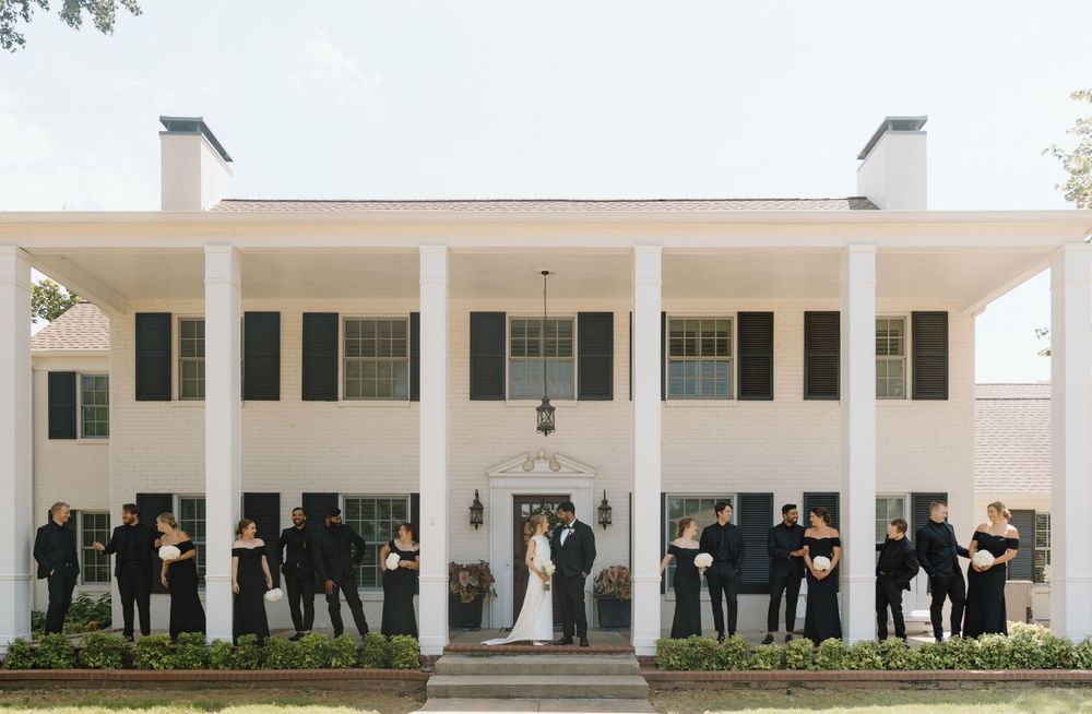 documentary photo of oklahoma bride and groom taken by oklahoma wedding photographer