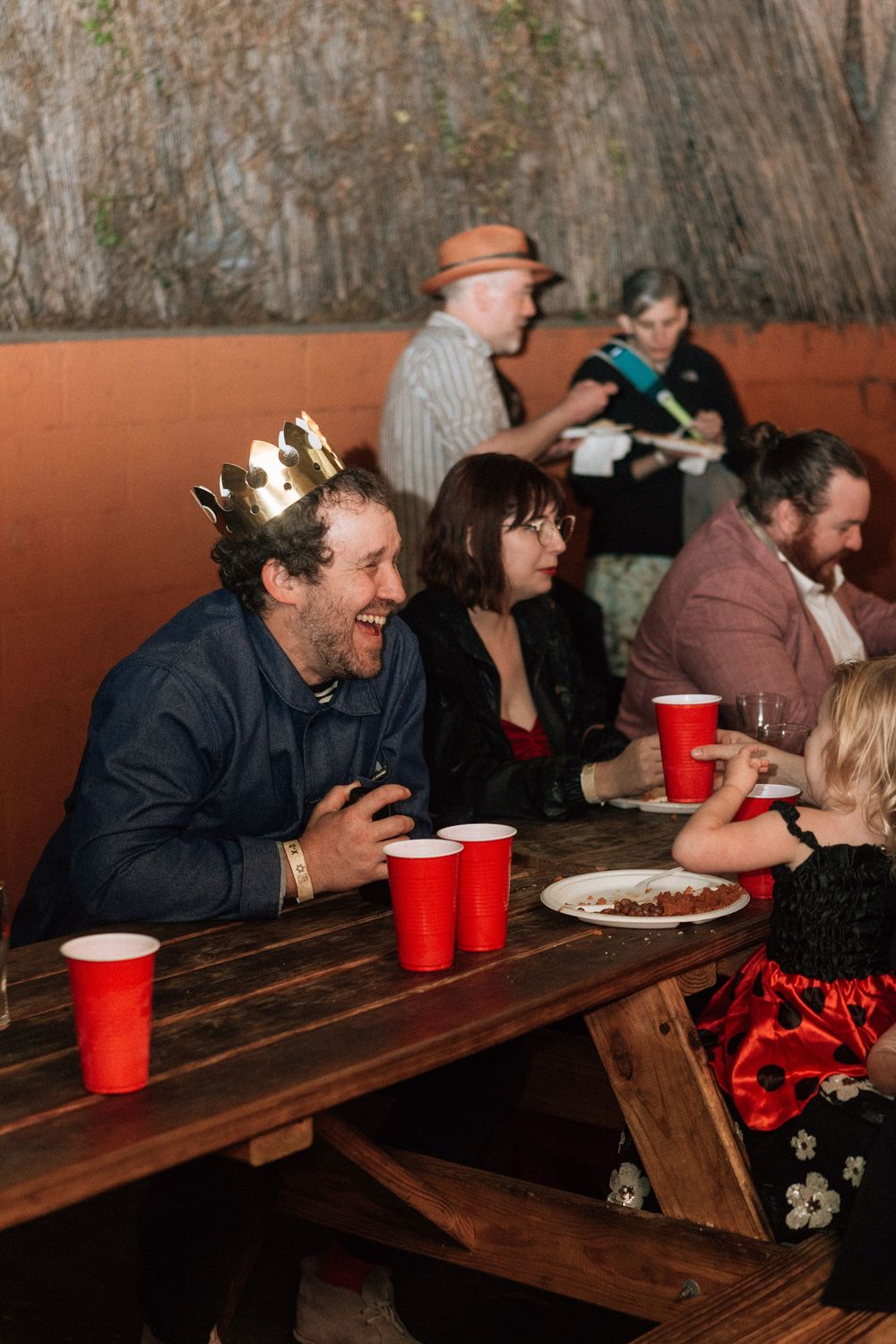 Guests laugh at Hermosillo wedding reception.