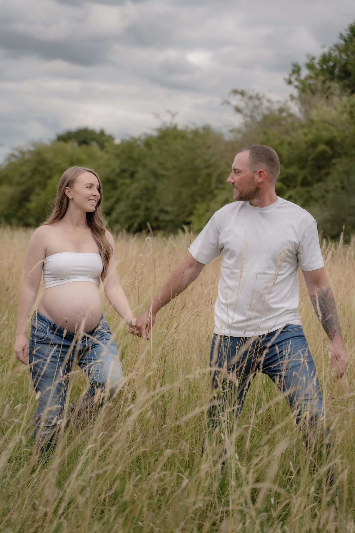 maternity-photos-in-nature-derbyshire-lifestyle.jpg