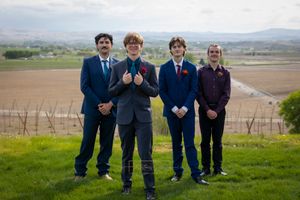 groom and groomsmen