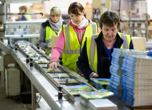High-speed magazine printing line and automated machinery photography-03