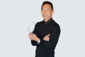 Realtor headshot portrait: empowering solo image of a successful agent