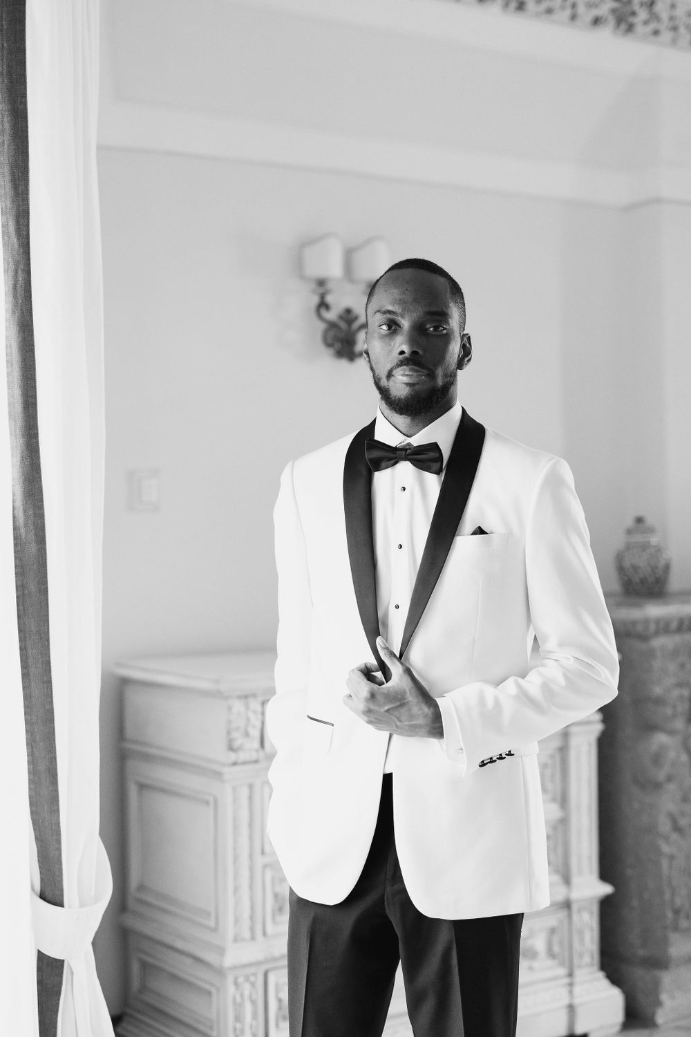 Intimate destination wedding celebration captured in Italy