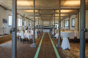 Rustikale Hochzeitslocation in Berlin: Der Ochsenstall im Schloss Britz Neukölln