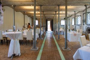 Hochzeit im Ochsenstall, Schloss Britz Neukölln Hochzeitsfotograf Berlin Hochzeitslocation in Neukölln