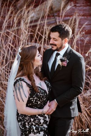 iowa wedding couple, des moines wedding photographer, urbandale wedding photographer, Iowa wedding photographer