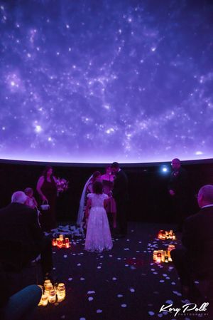 wedding of iowa couple at science center of iowa, des moines wedding photographer, urbandale wedding photographer, Iowa wedding photographer