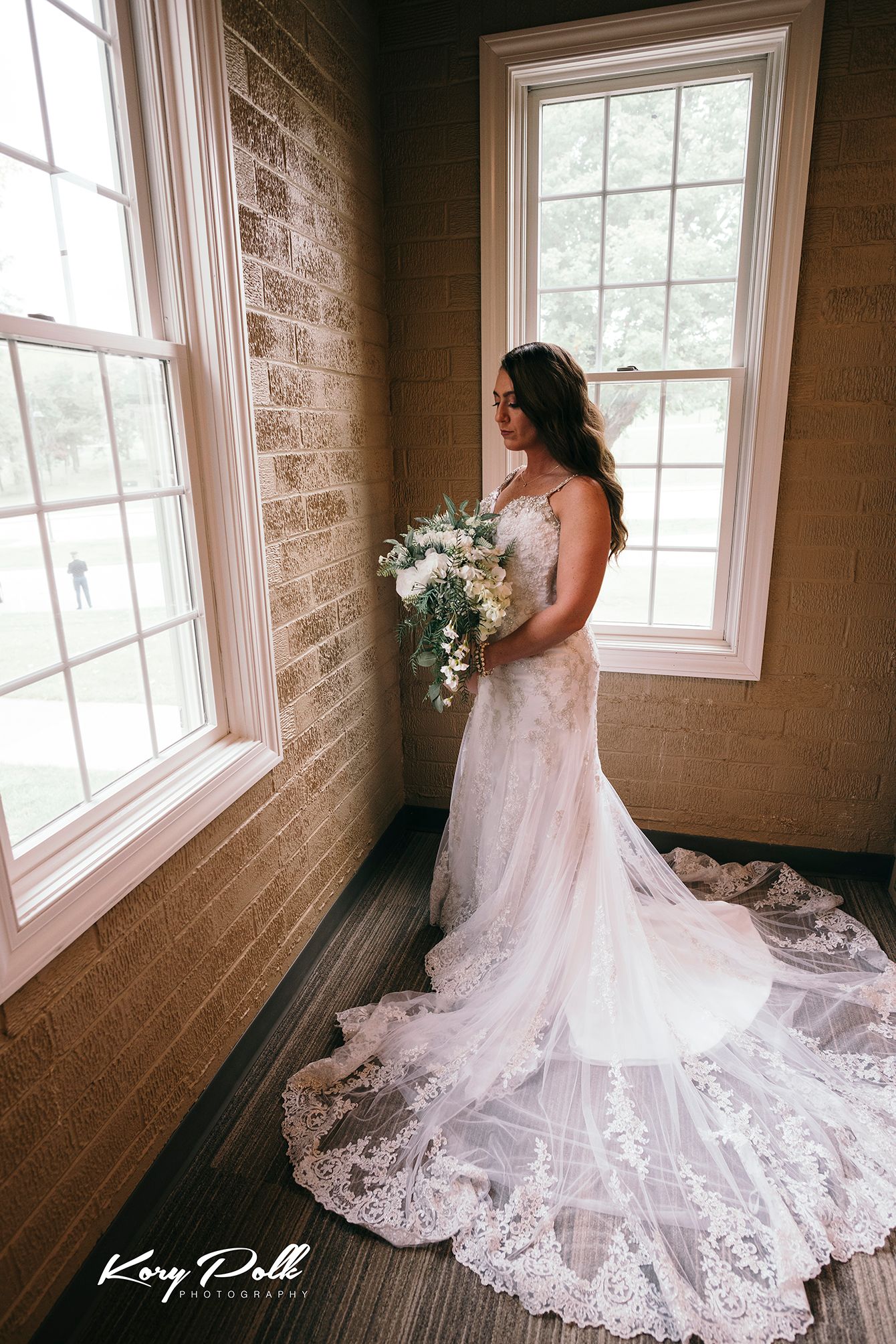 des moines wedding photographer, urbandale wedding photographer, Iowa wedding photographer
des moines couple at camp dodge