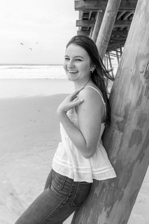 senior photos on Emerald Isle by Swansboro photographer Samantha Ann photography studio