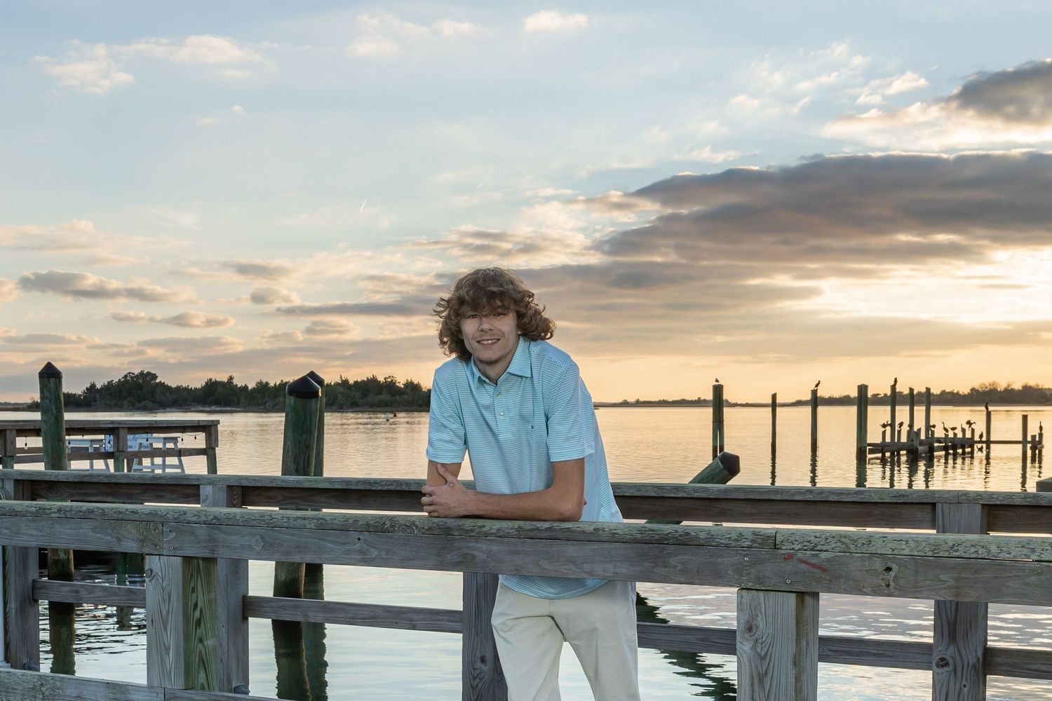 SWANSBORO NC SENIOR PHOTOS BY PHOTOGRAPHER SAMANTHA ANN PHOTO STUDIO IN NEAR EMERALD ISLE, HUBERT, AND JACKSONVILLE