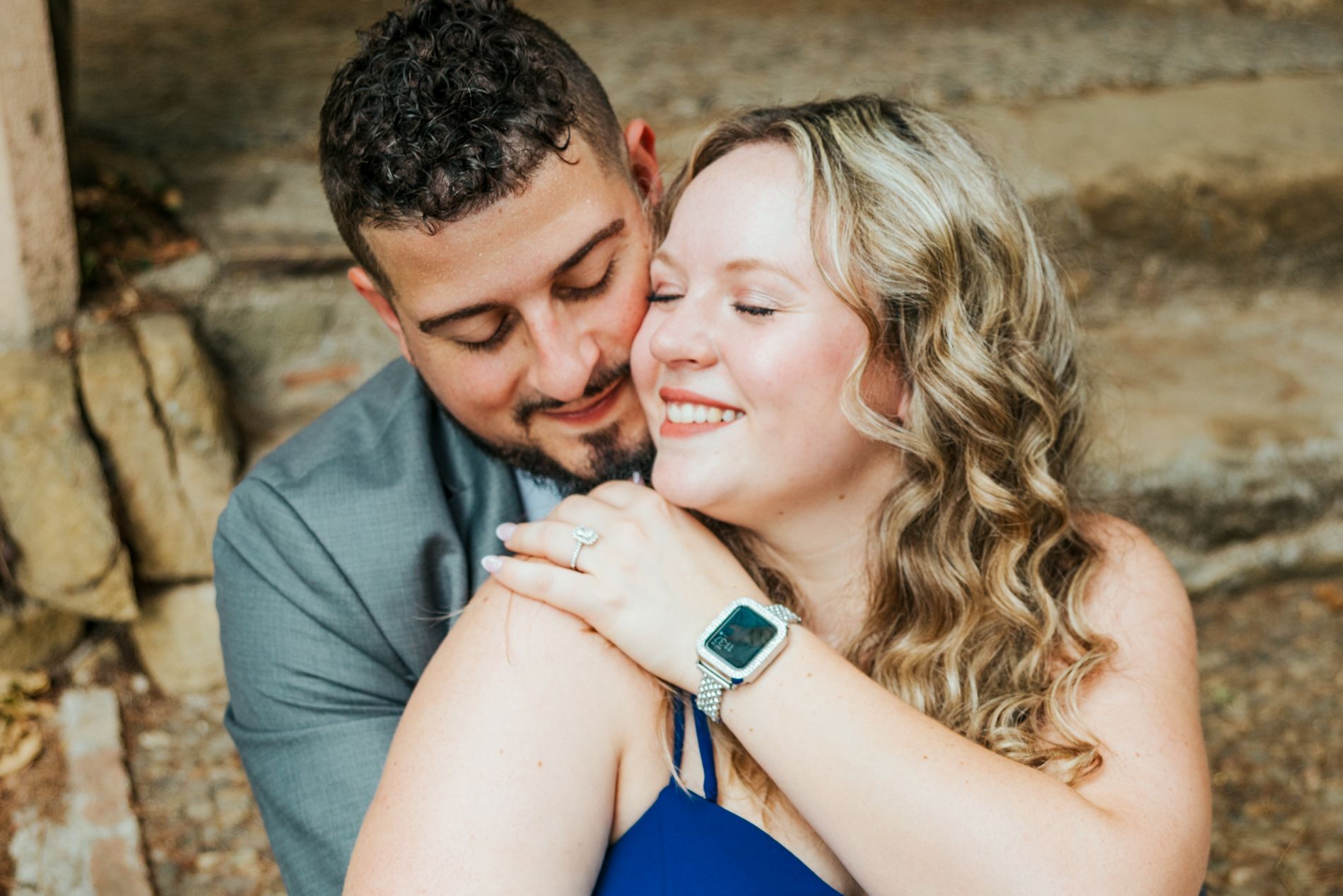 Surprise proposal in Laberinto de Horta, Barcelona! Capturing a magical moment of love and joy.