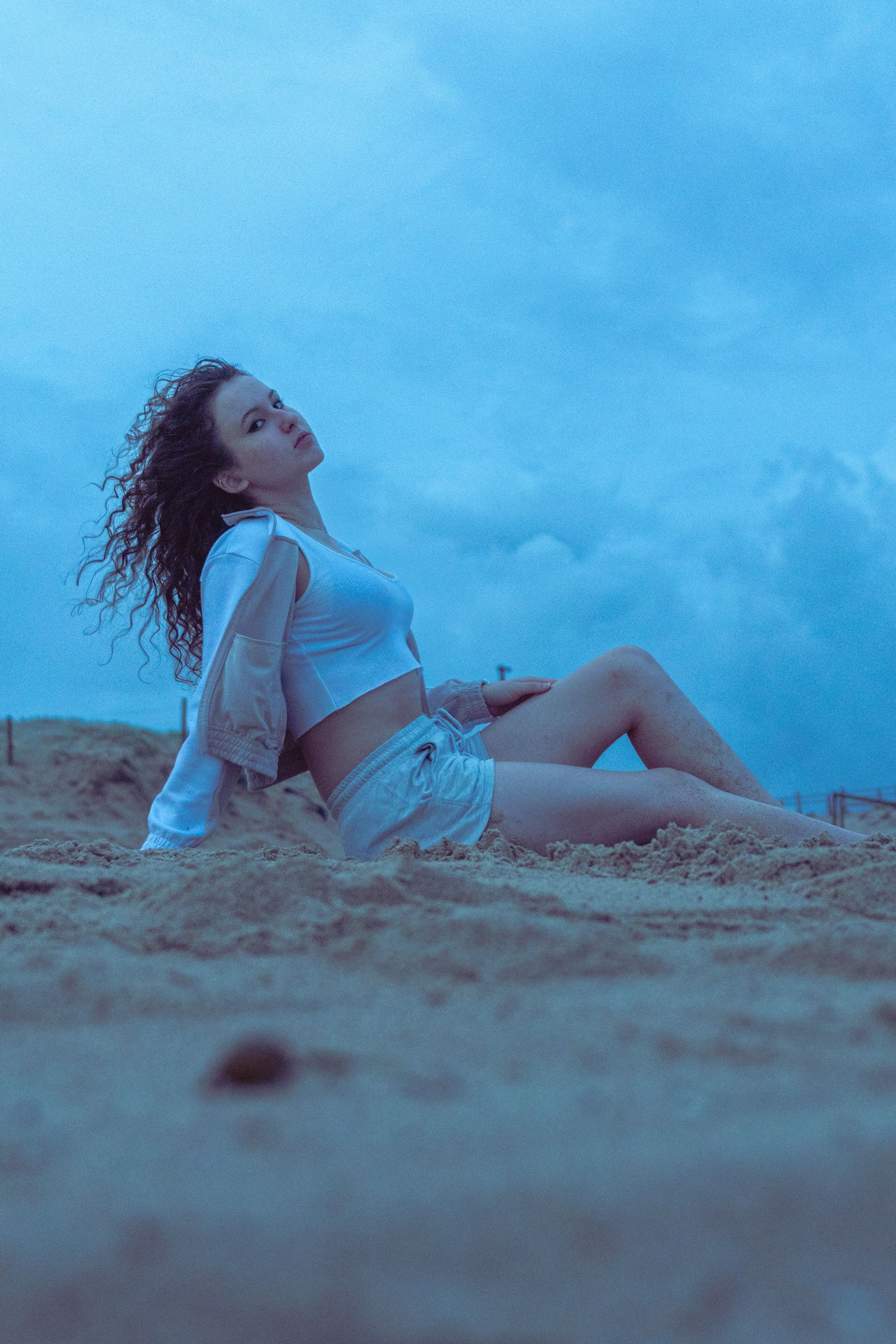 Model IG: @_catlogan_