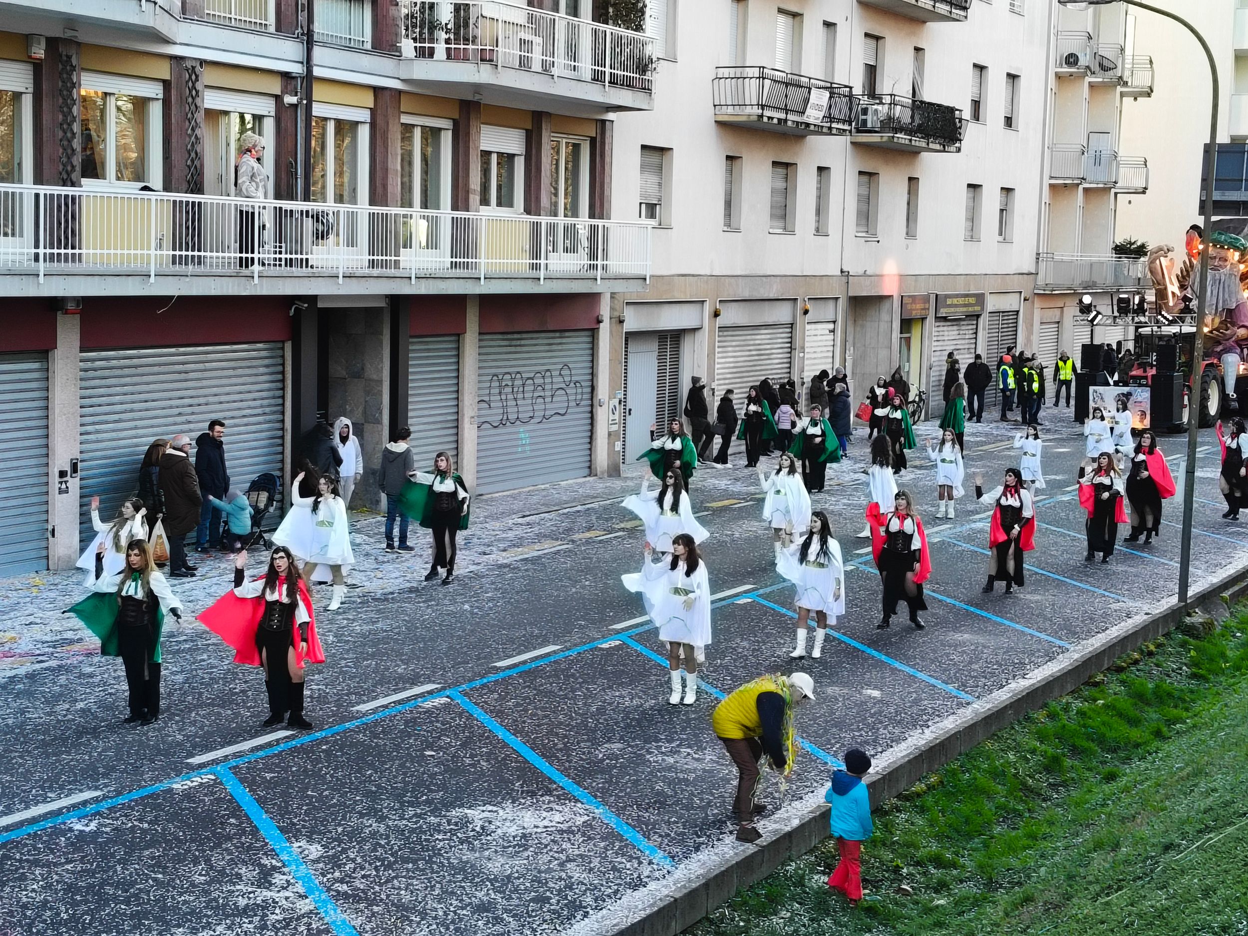 Treviso Carnival Parade 2026. The Friends of Isiata Association with the show “Worlds in Comparison”.