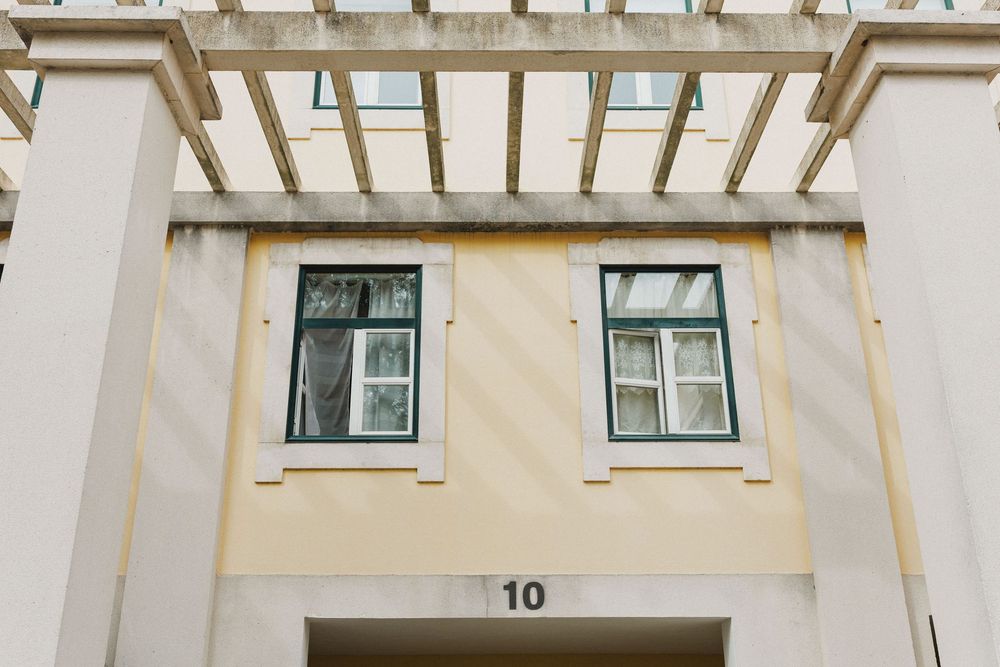 Facade of the house where the bride got ready before the wedding.