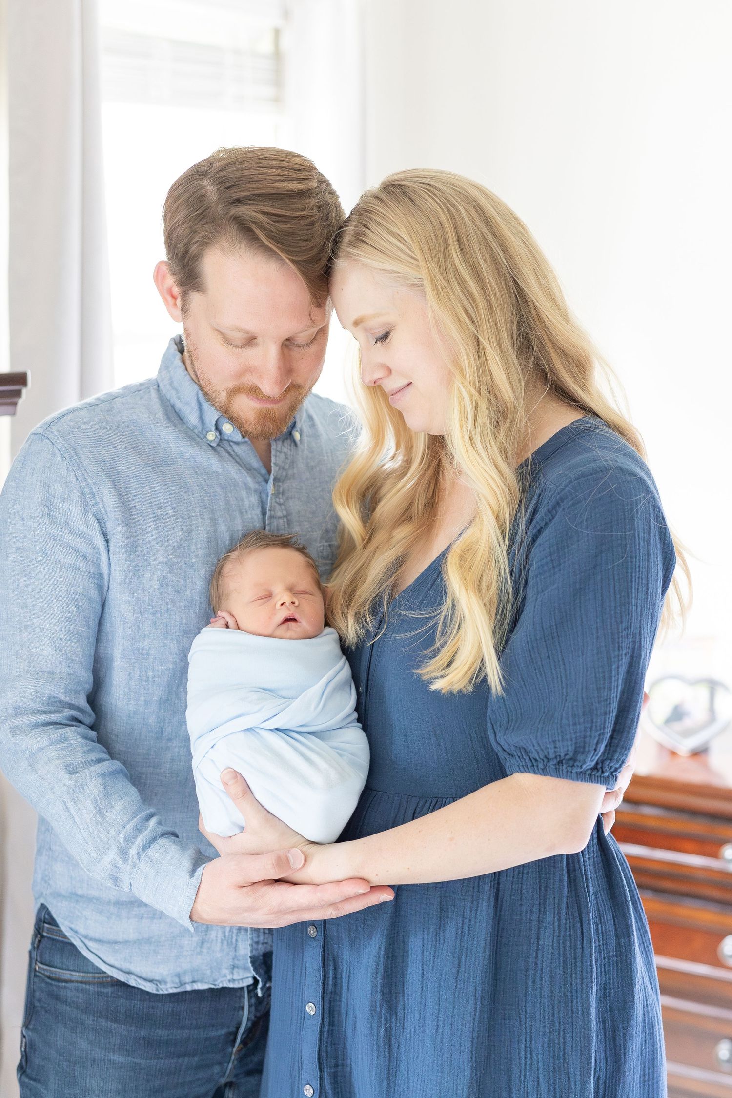 Lifestyle in-home newborn photography O'fallon, Illinois