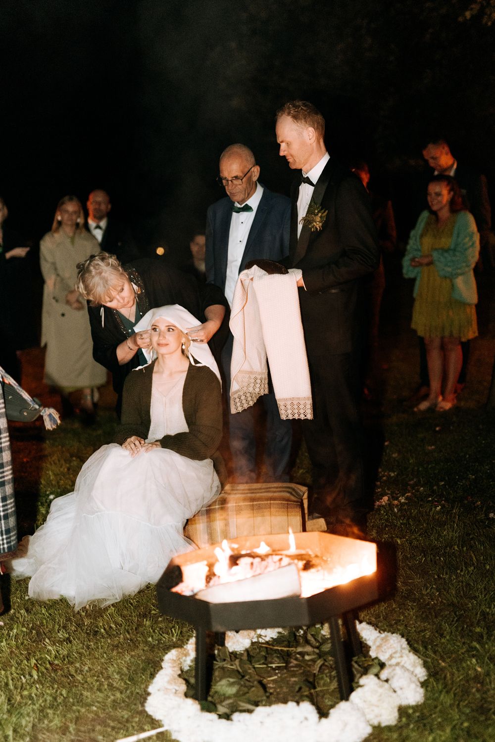 Mičošana kāzās latviešu tradīcijas folkloras kopa