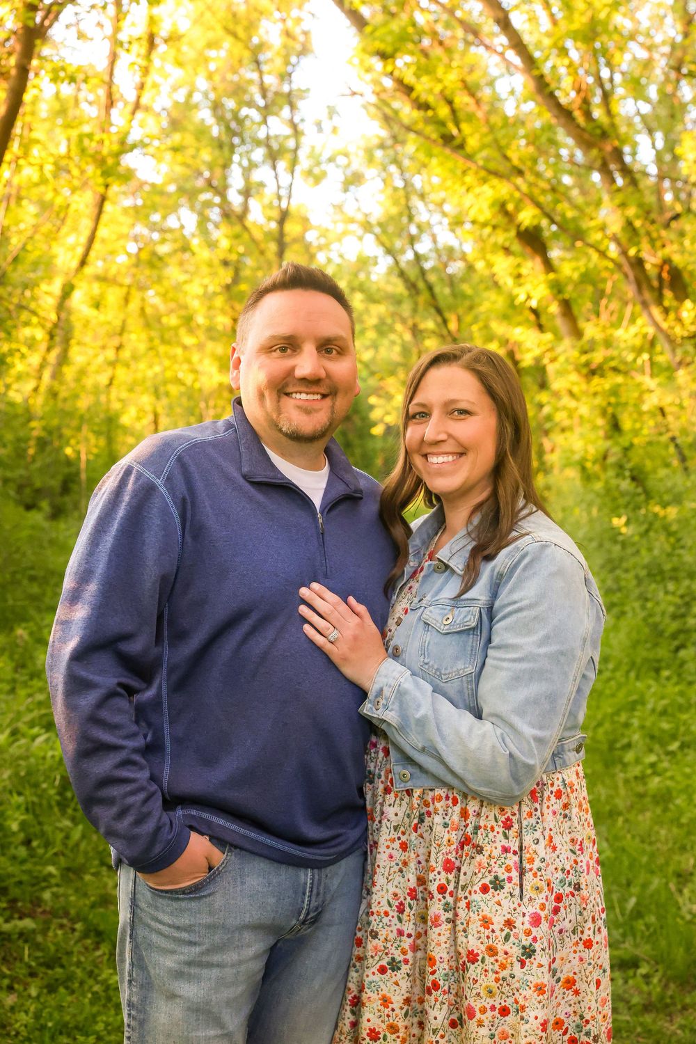 Couple photo poses taken by Josie Marie Studios.