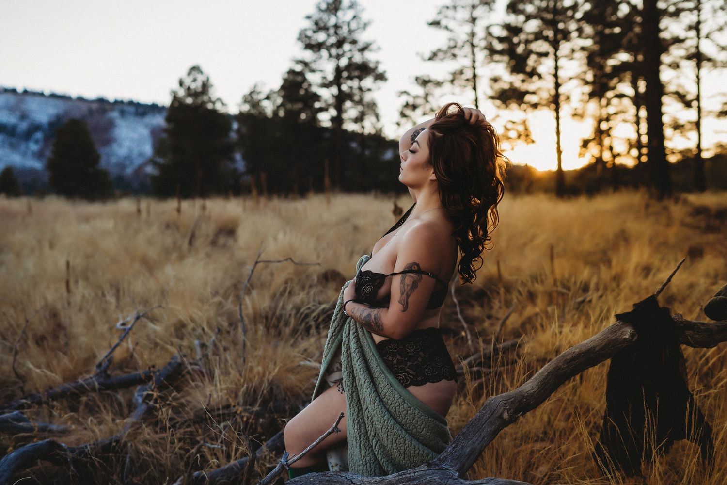 Northern Arizona Flagstaff Boudoir Portraits Branding Photographer Photography Luxury Bridal Studio 
Boudoir Photoshoots
couples Maternity