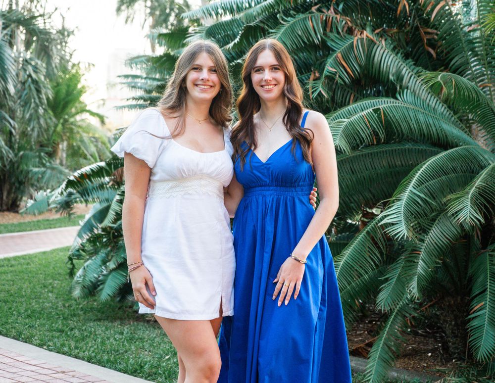 Outdoor Family Session Gisela Kopsick Arboretum in Saint Petersburg, FL; Sisters posing together