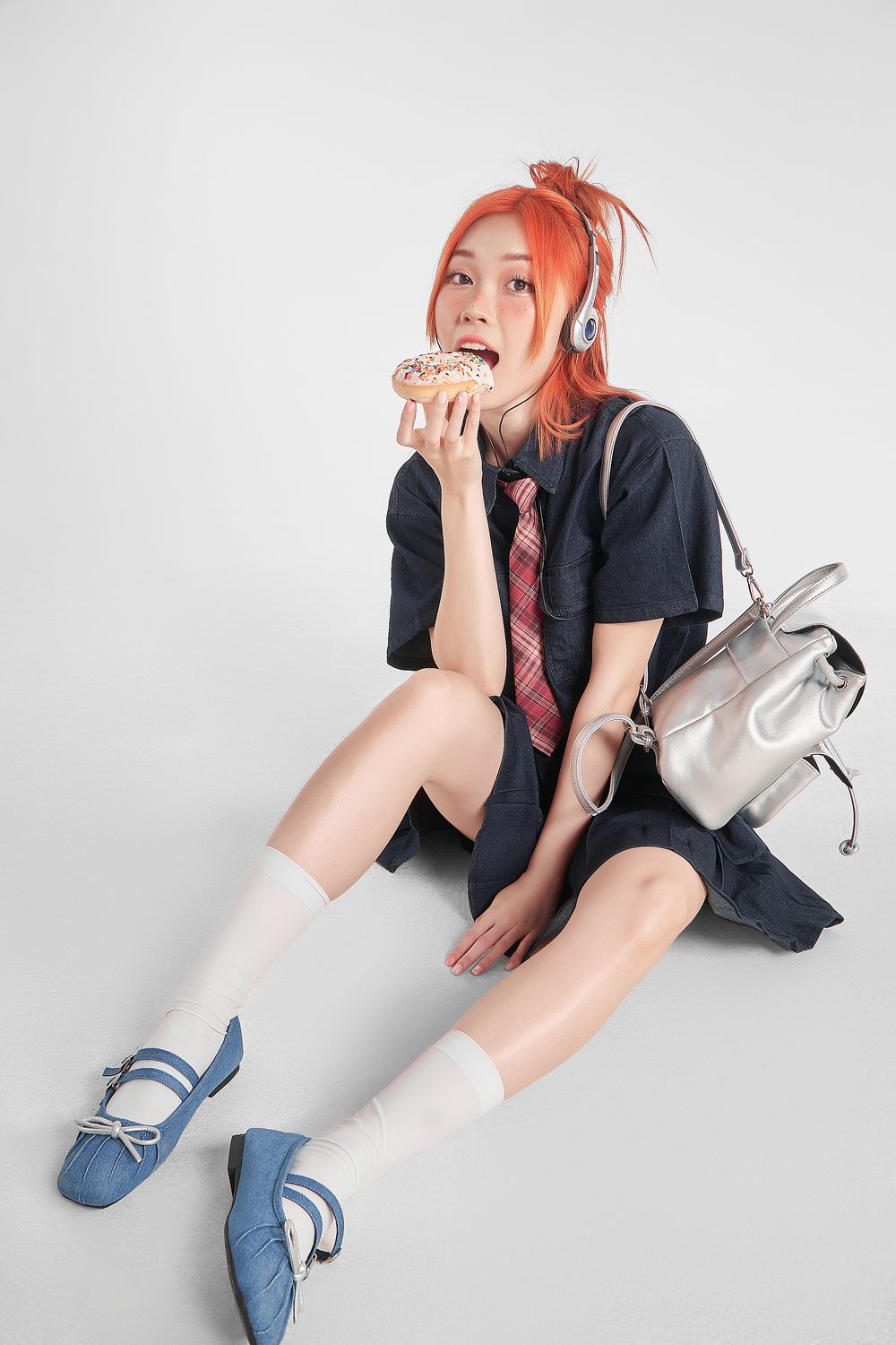 chụp ảnh thời trang nữ phong cách lookbook studio hiện đại Kstudio