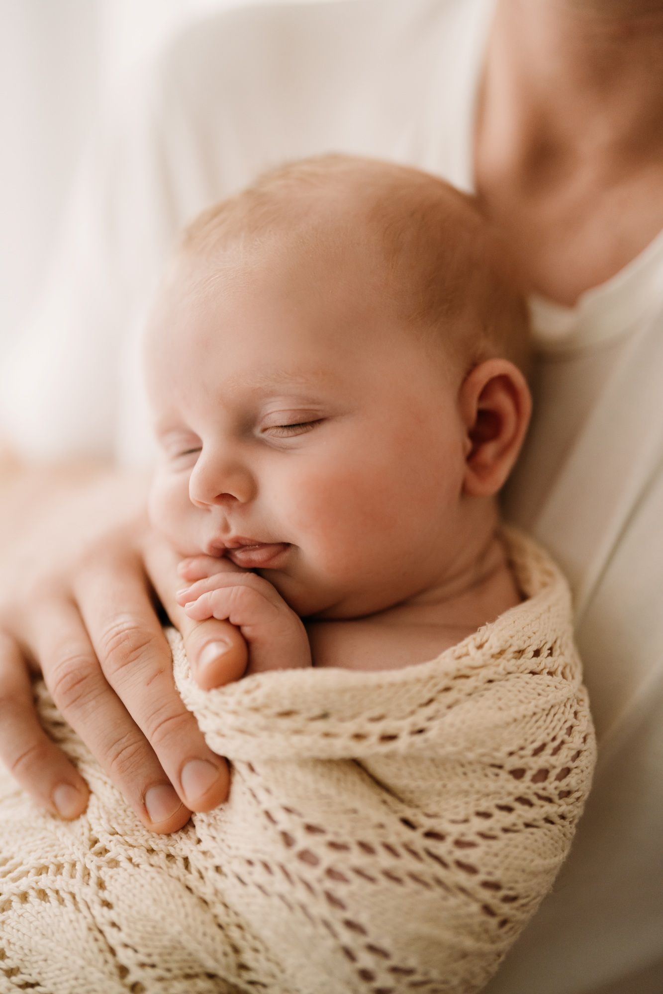 natural in-home newborn photography