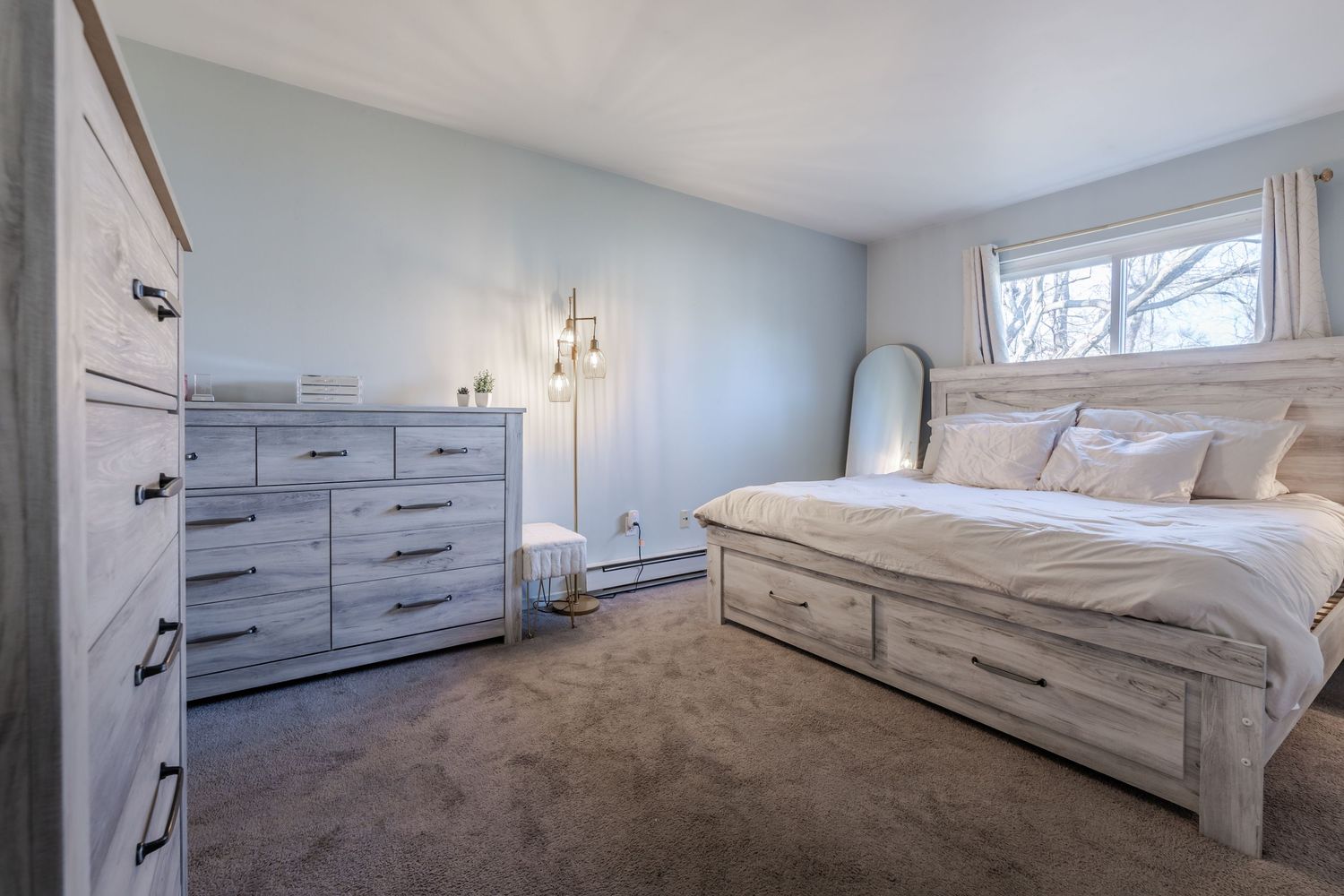 Beautiful apartment on an excellent location in Hartford Connecticut. Real Estate Photography and Video services.