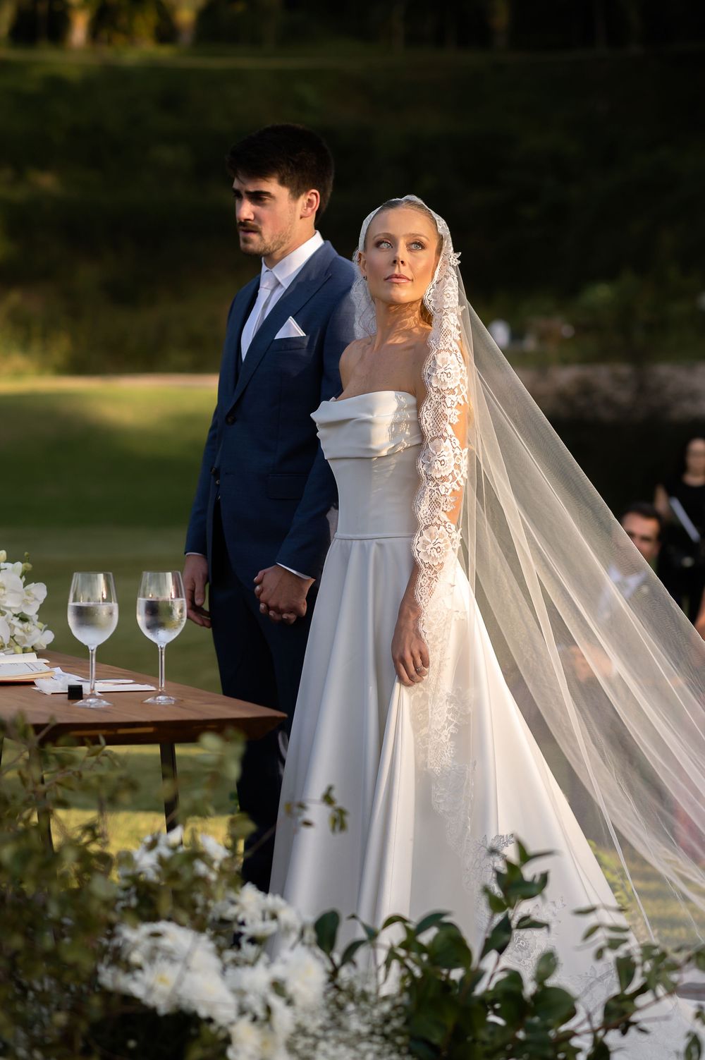 Cerimônia emocionante em casamento ao ar livre na Fazenda Santa Maria