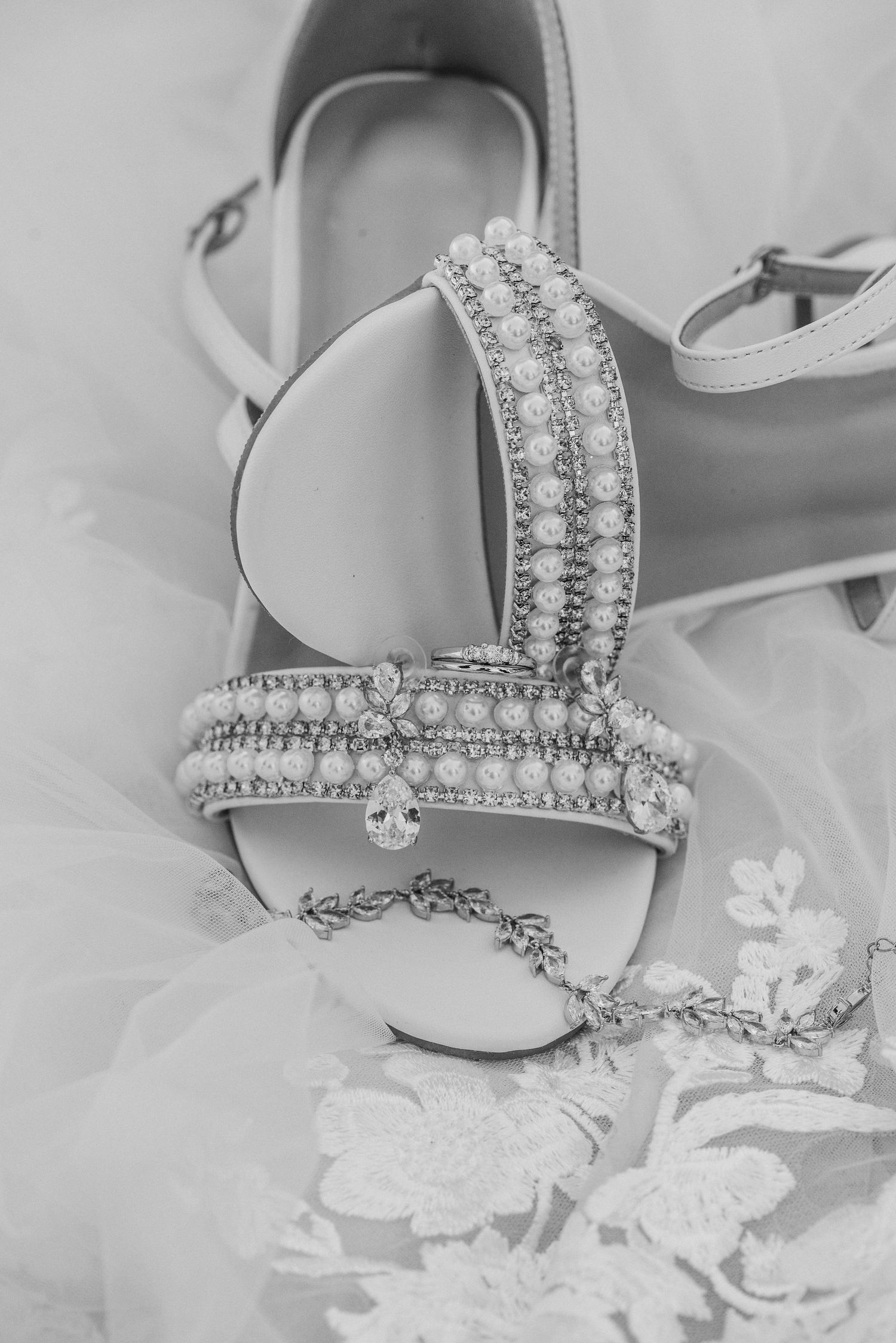 wedding day, wedding details, wedding jewelry, wedding rings