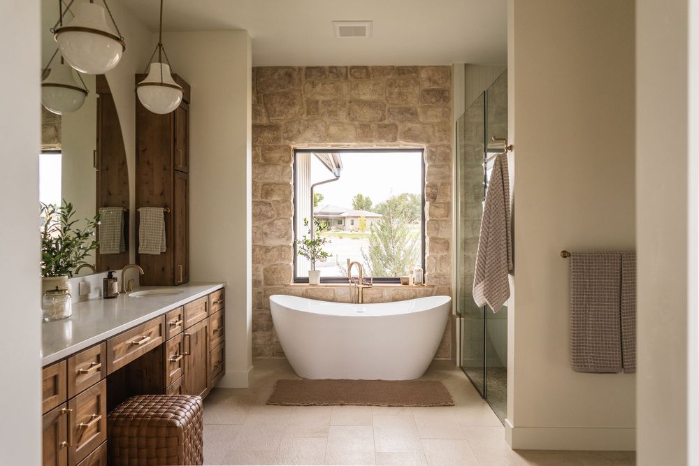 bathroom with big bathtub