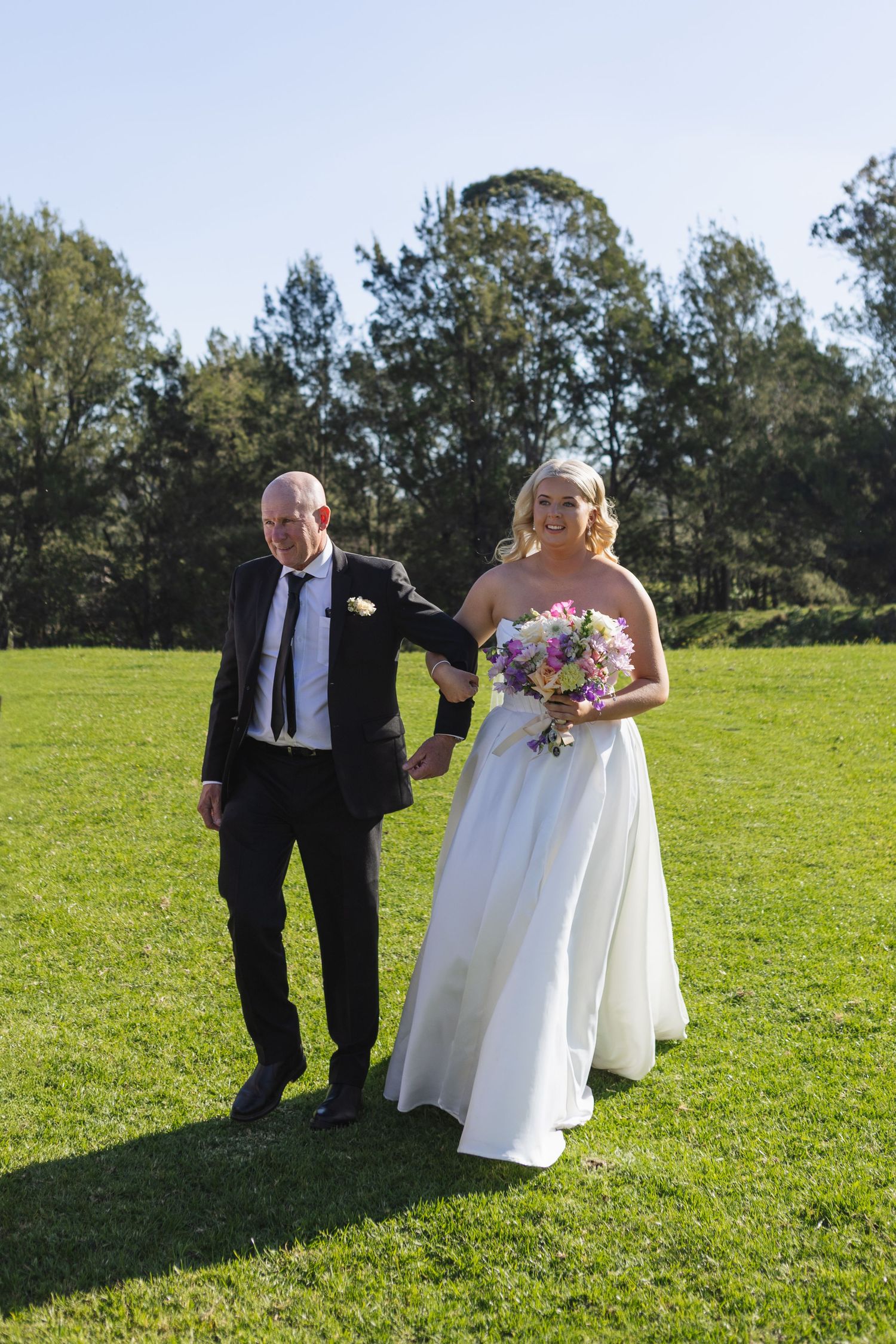 Jess and Lachie’s wedding ceremony overlooking the dam at Dungog Weddings