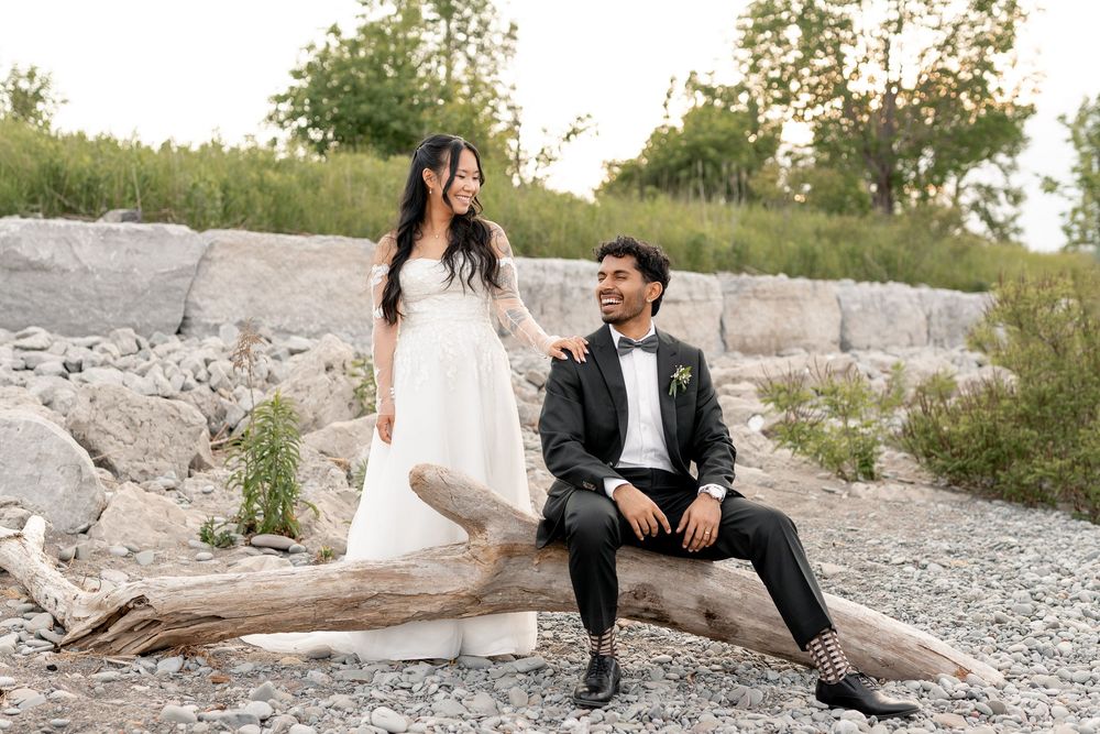 beach wedding photography at lakeview by carmen's in Hamilton, Ontario