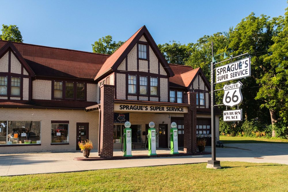 Sprague's Super Service in Bloomington/Normal, IL on Route 66. September 4, 2026. Photo: David Manning.