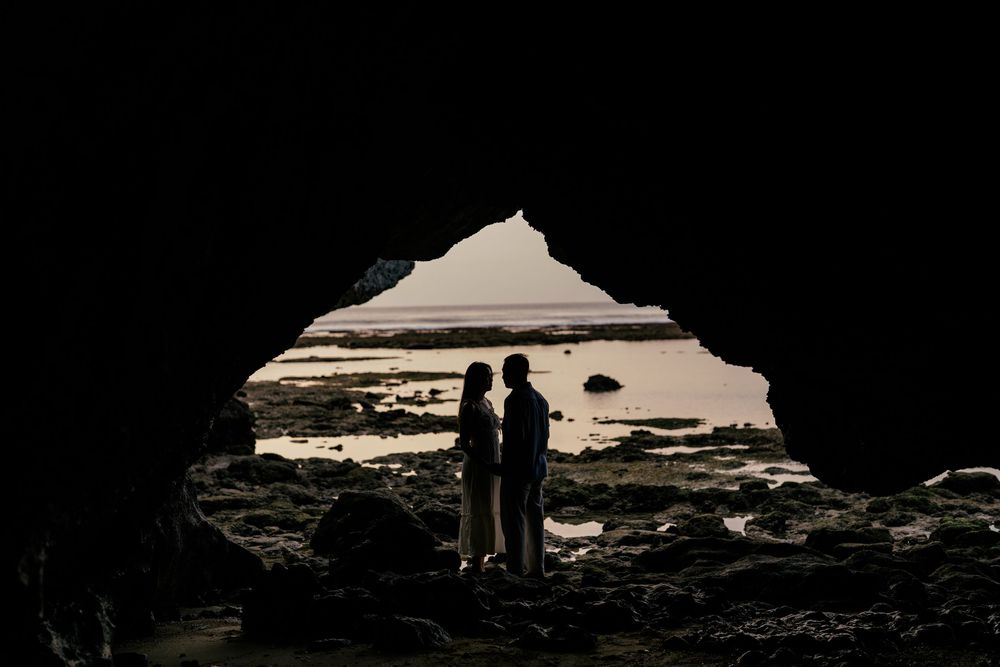 Romantic marriage proposal at Impossible Beach