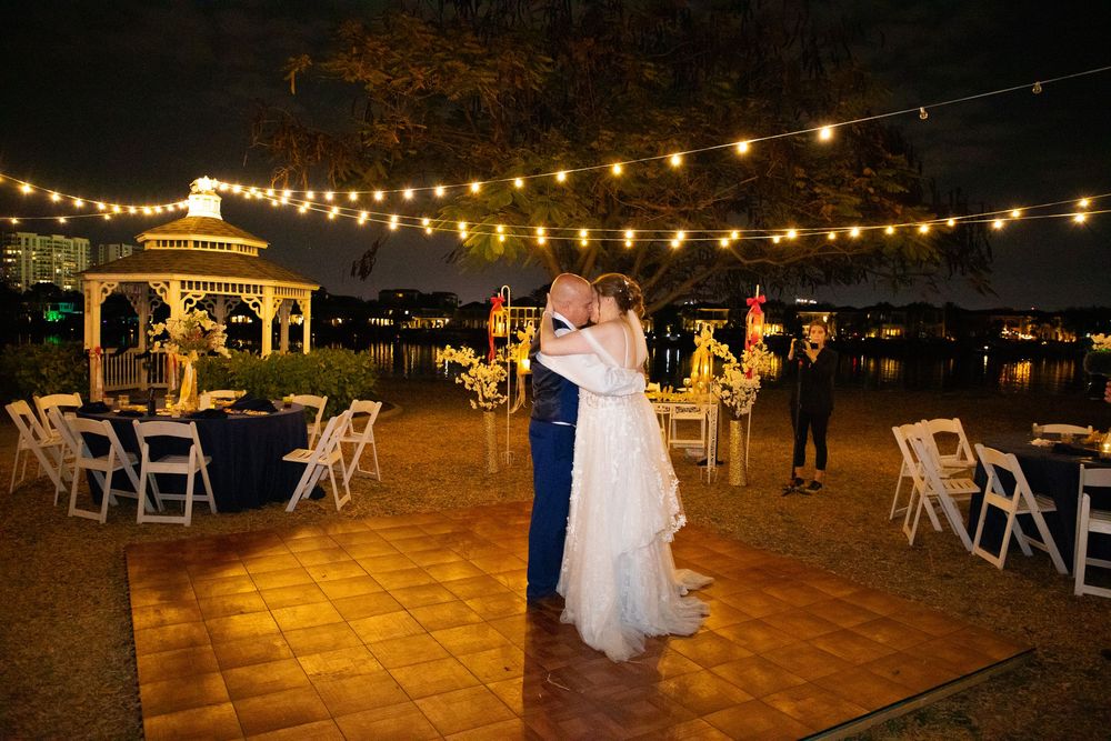 Editorial style weddings at Davis Islands, Tampa, Florida. Destination wedding in Tampa, Clearwater, St Pete, Sarasota, Naples, Florida