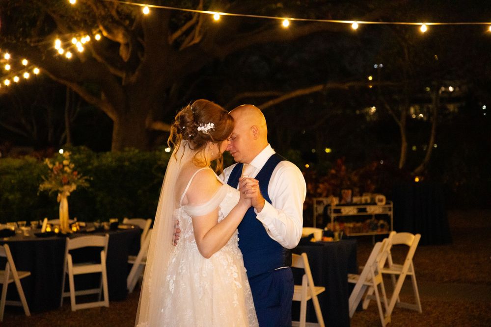 Editorial style weddings at Davis Islands, Tampa, Florida. Destination wedding in Tampa, Clearwater, St Pete, Sarasota, Naples, Florida