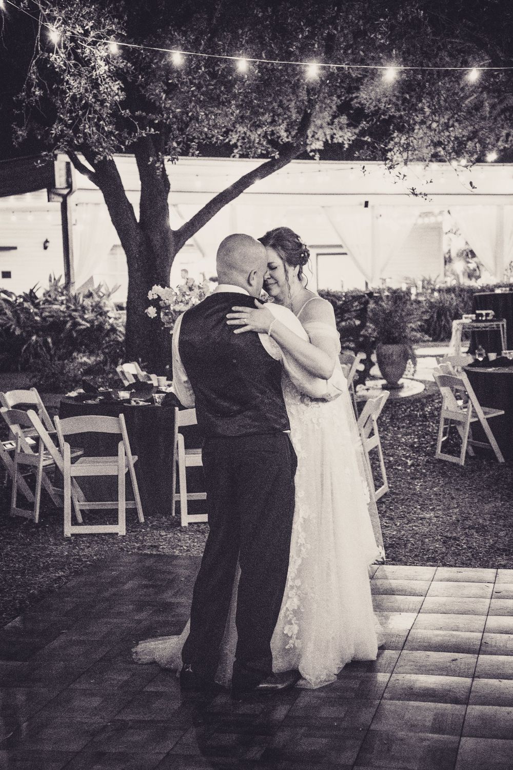 Editorial style weddings at Davis Islands, Tampa, Florida. Destination wedding in Tampa, Clearwater, St Pete, Sarasota, Naples, Florida