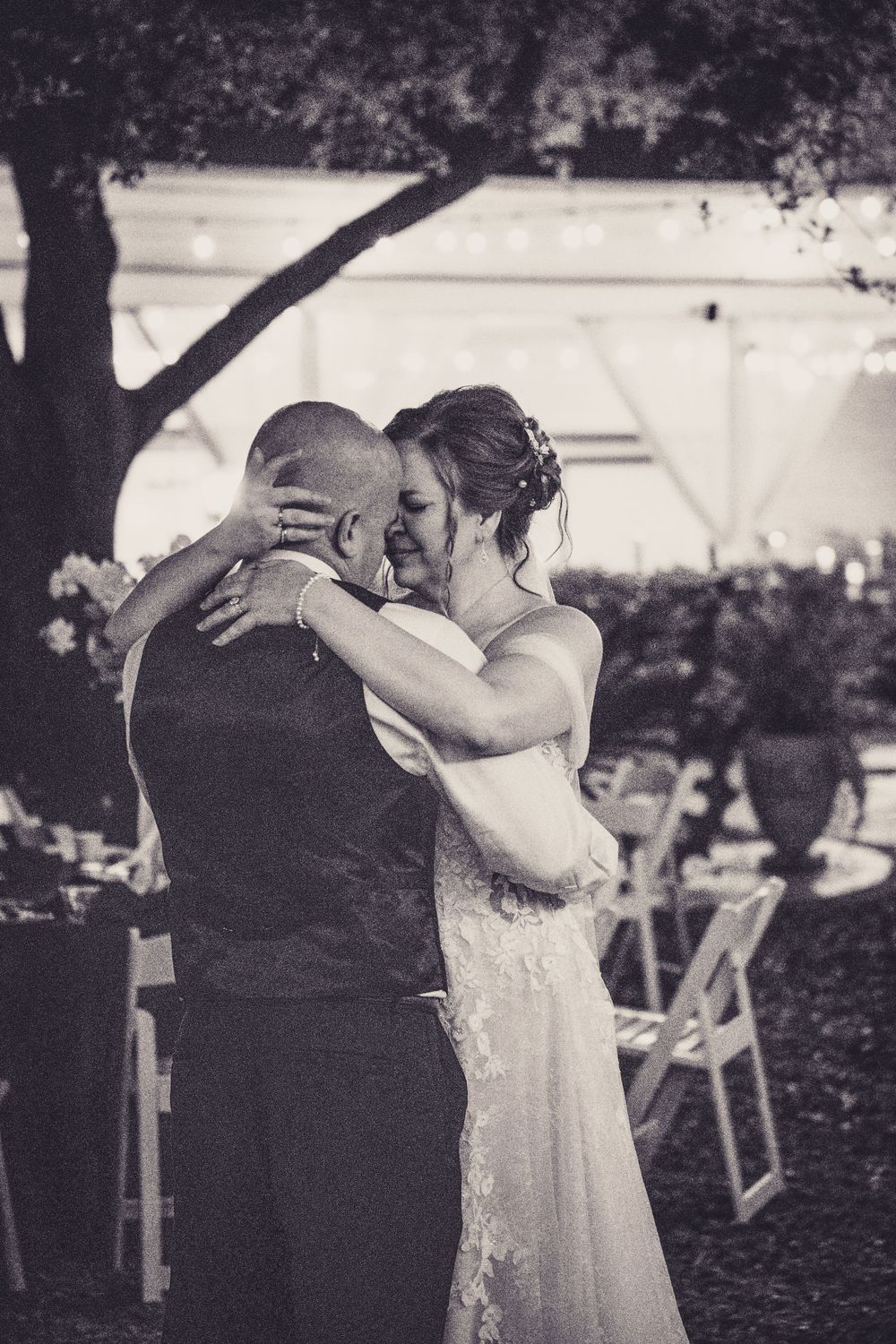 Editorial style weddings at Davis Islands, Tampa, Florida. Destination wedding in Tampa, Clearwater, St Pete, Sarasota, Naples, Florida